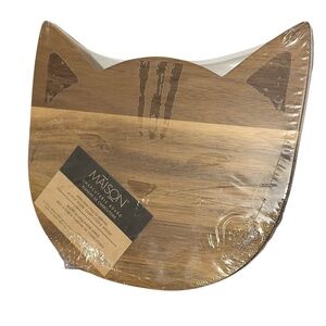 NWT Maison Acacia Wood Cat Charcuterie Cutting Serving Board Kitty Face Present